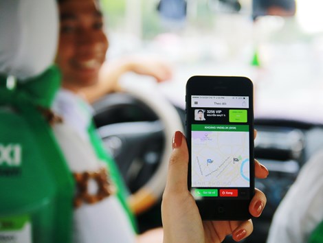Uber, GrabTaxi: Cuộc chiến với taxi truyền thống