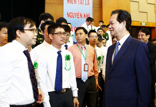 Thủ tướng gặp gỡ các nhà khoa học trẻ